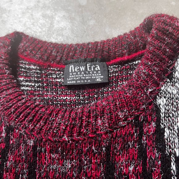 Vintage Patterned Sweater - Maroon and Gray - Picture 3 of 3